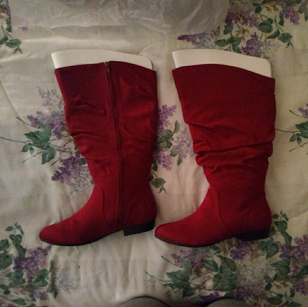 RED SUEDE Boots 8m